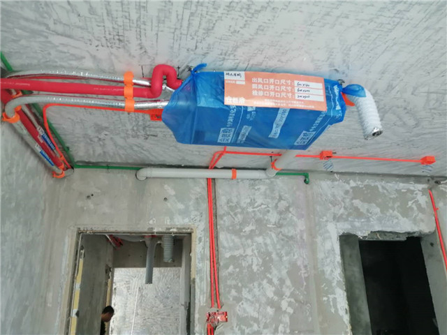 陽光四季小區(qū)格力中央空調(diào)一拖四+格力新風(fēng)系統(tǒng)安裝案例